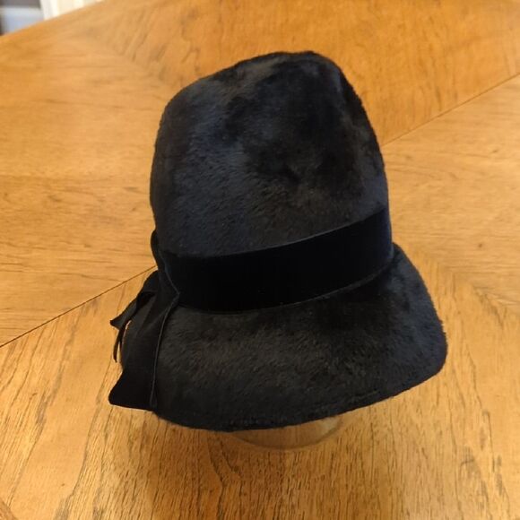 Vintage Su-Zan Originale Martelle Black Women\'s Cloche Hat with Velvet Ribbon main image 10